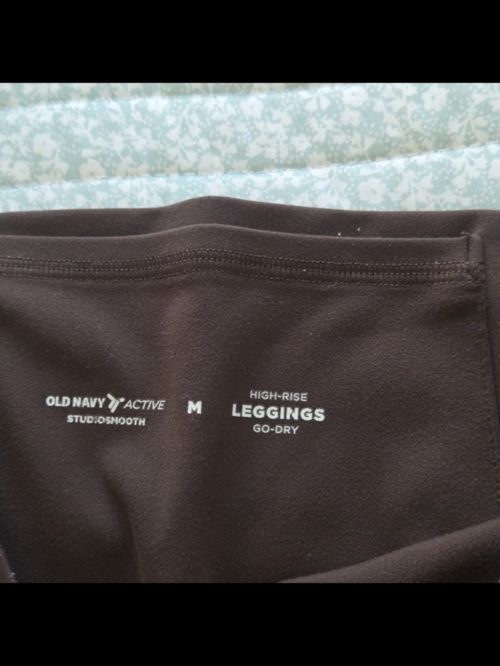 4-Pack Old Navy Studio Smooth 7/8 Leggings- Black, Navy, Brown, Olive - Picture 16 of 16